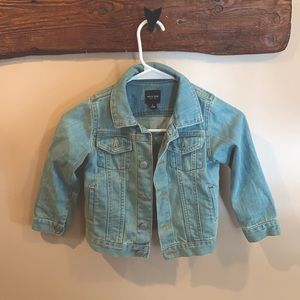Girls size 4 jean jacket. Like new